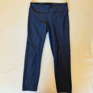 Outdoor Voices women’s 3/4 warm-up leggings